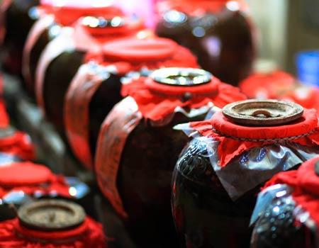 雄黄酒 传统饮品中的文化瑰宝与健康警示